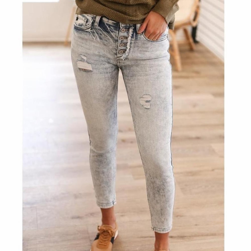 NWT Kancan High-waisted button fly Jeans size 5/26